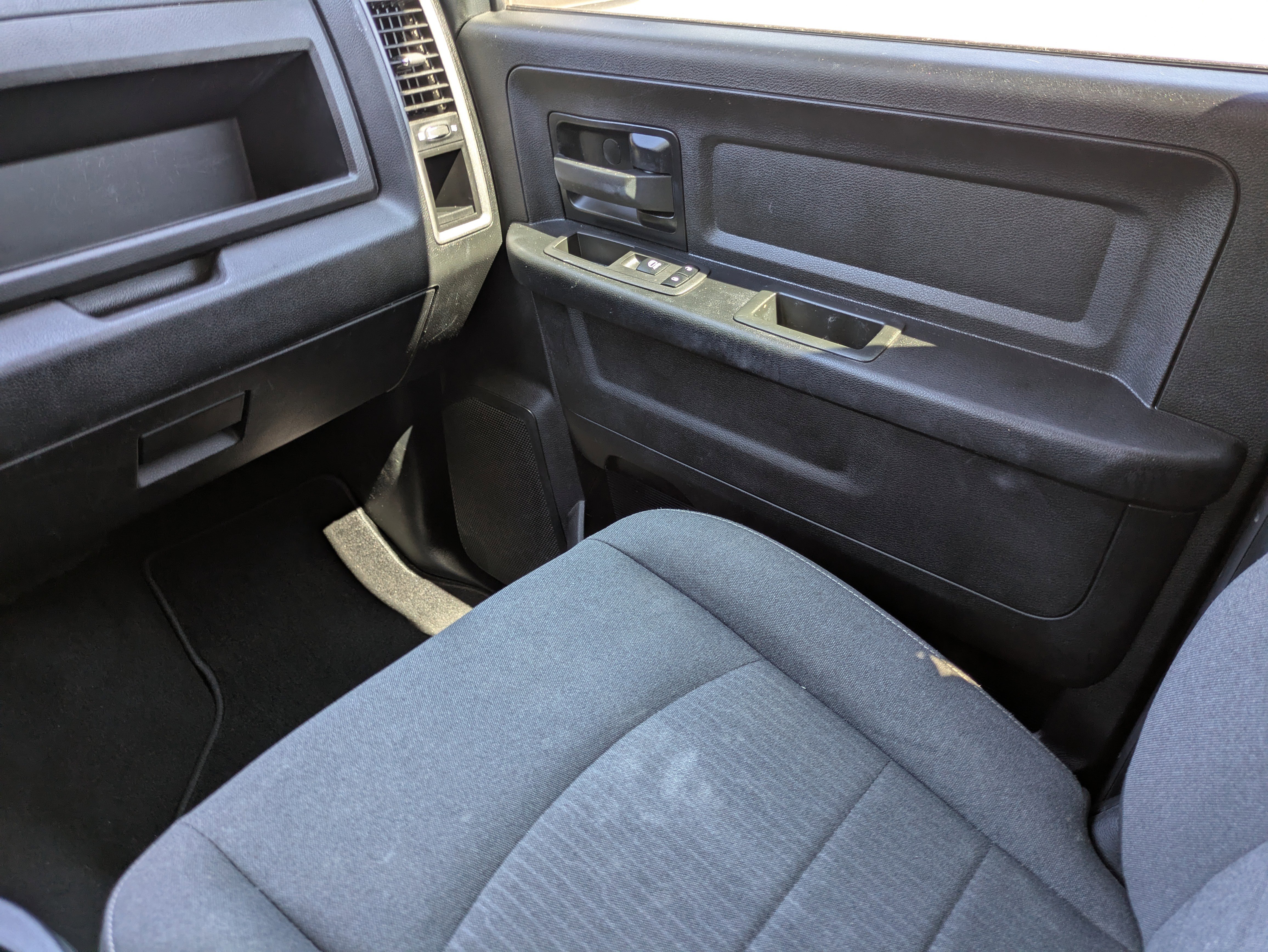 Used 2022 RAM 1500 Tradesman w/ Tradesman SXT Package image 9