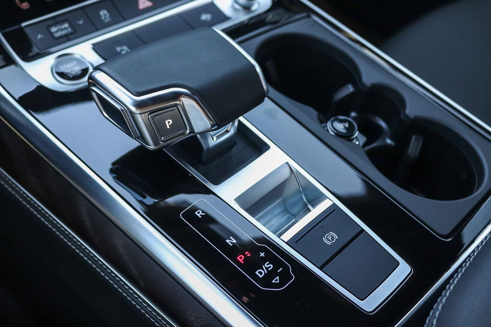 Used 2023 Audi Q8 Premium Plus AWD/4WD image 23