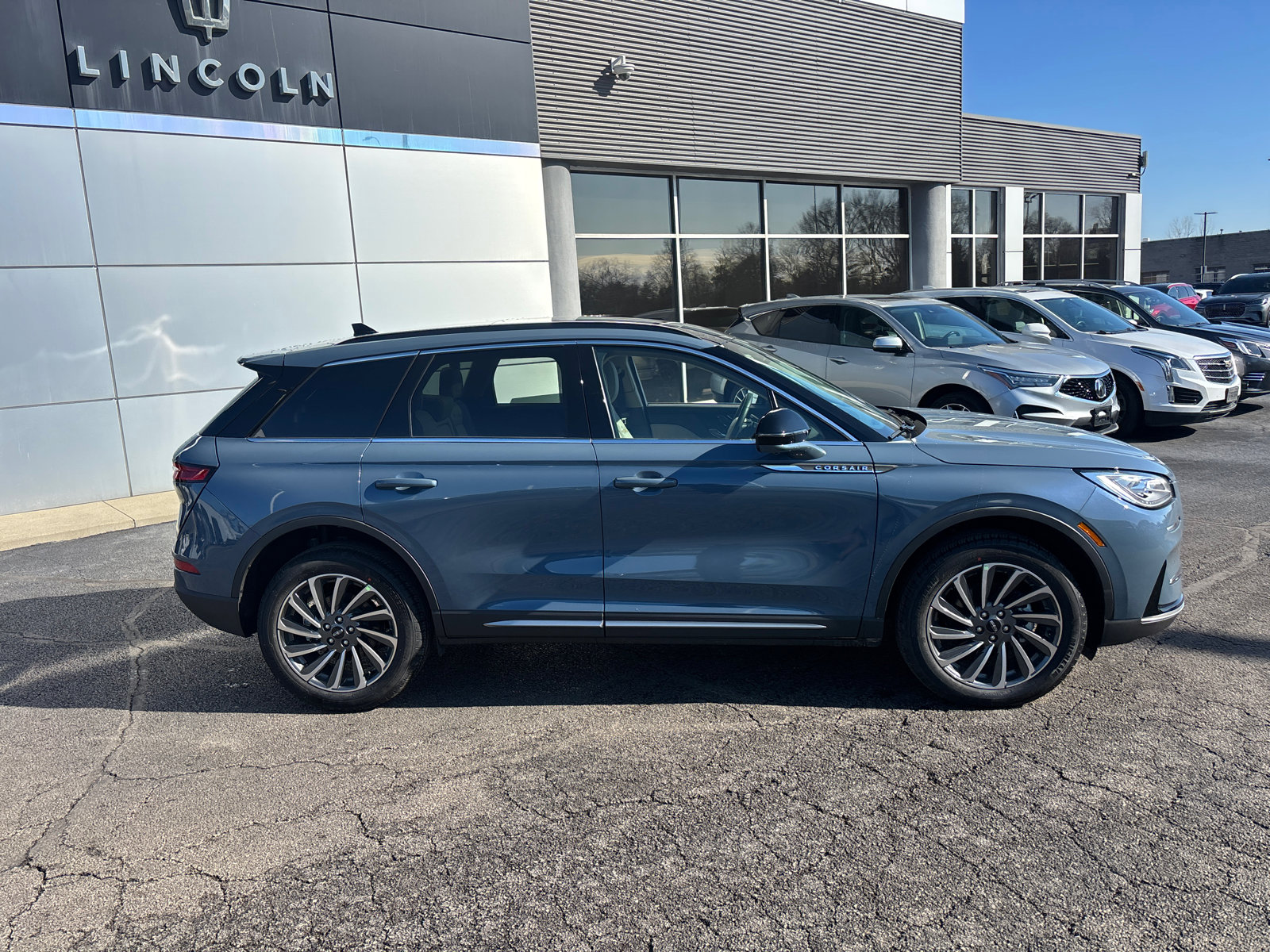 New 2026 Lincoln Corsair Reserve image 8