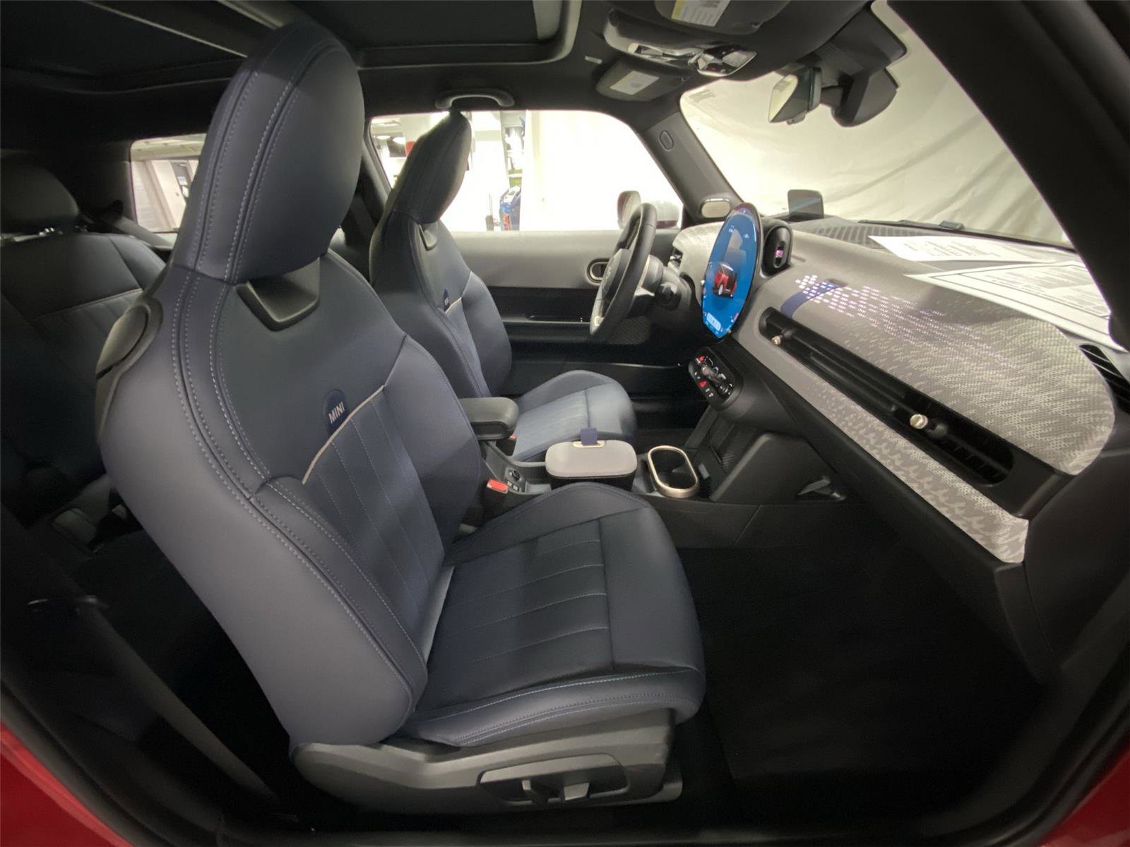 Certified 2025 MINI Cooper S image 30