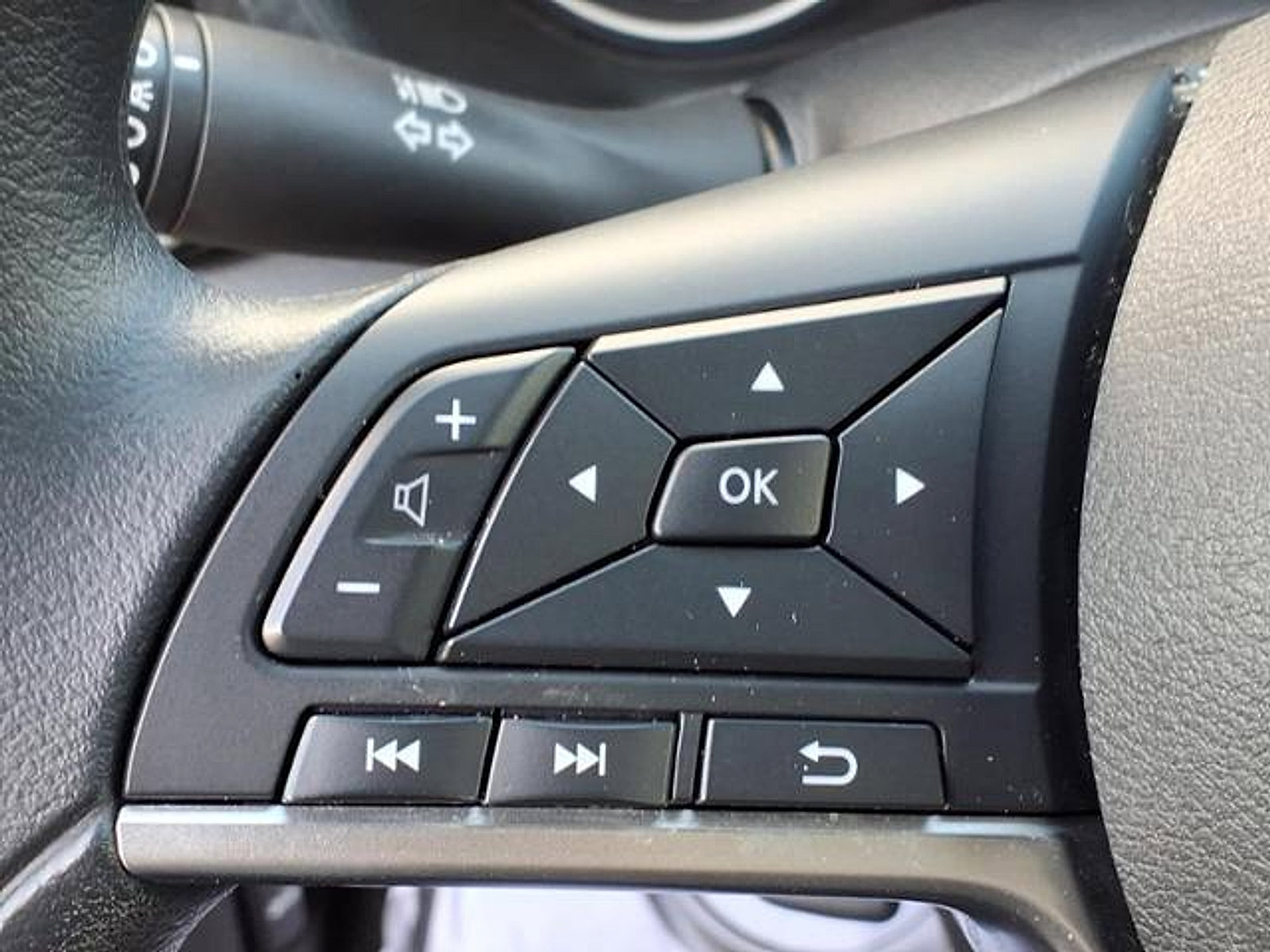 Used 2023 Nissan Sentra SV image 27