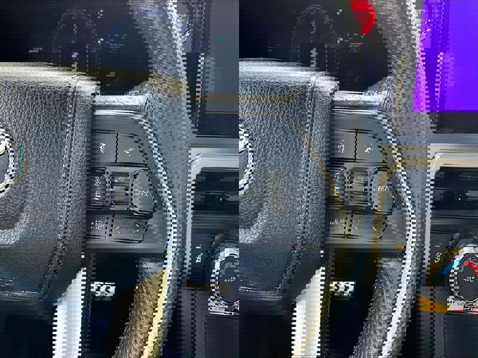 Used 2024 Toyota Tacoma TRD Sport image 24