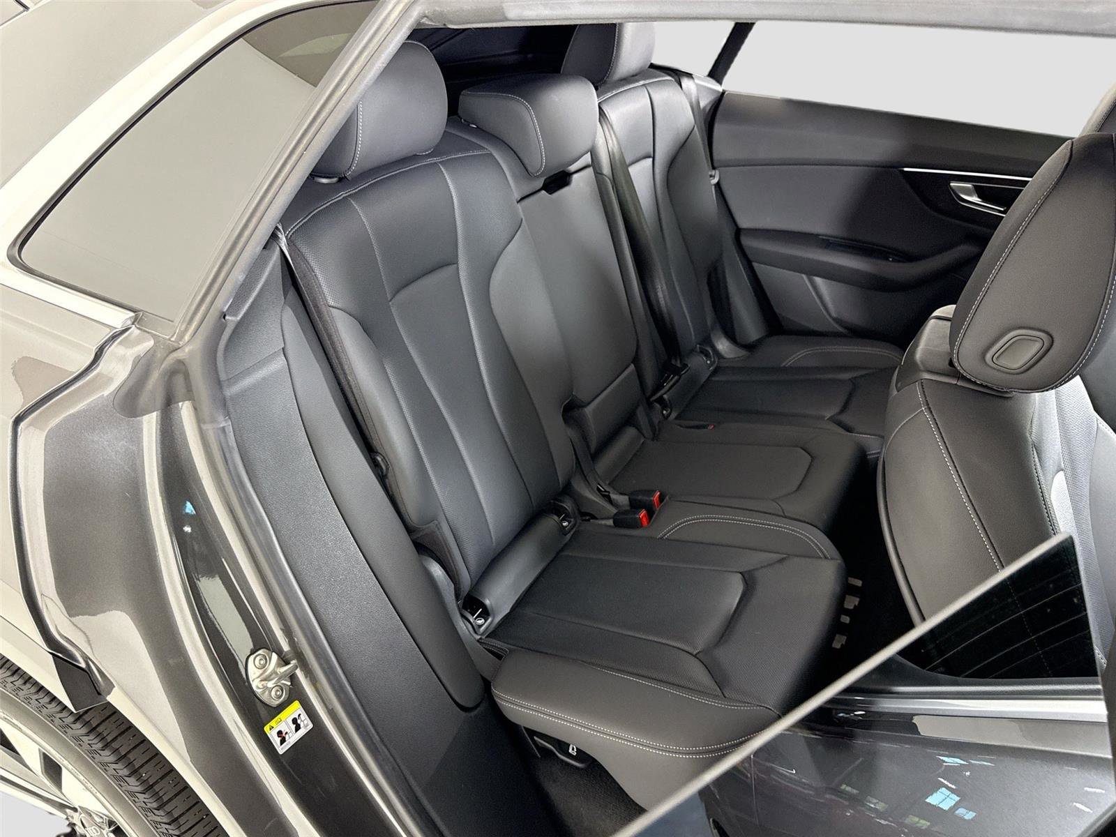 Used 2021 Audi Q8 Premium Plus image 27