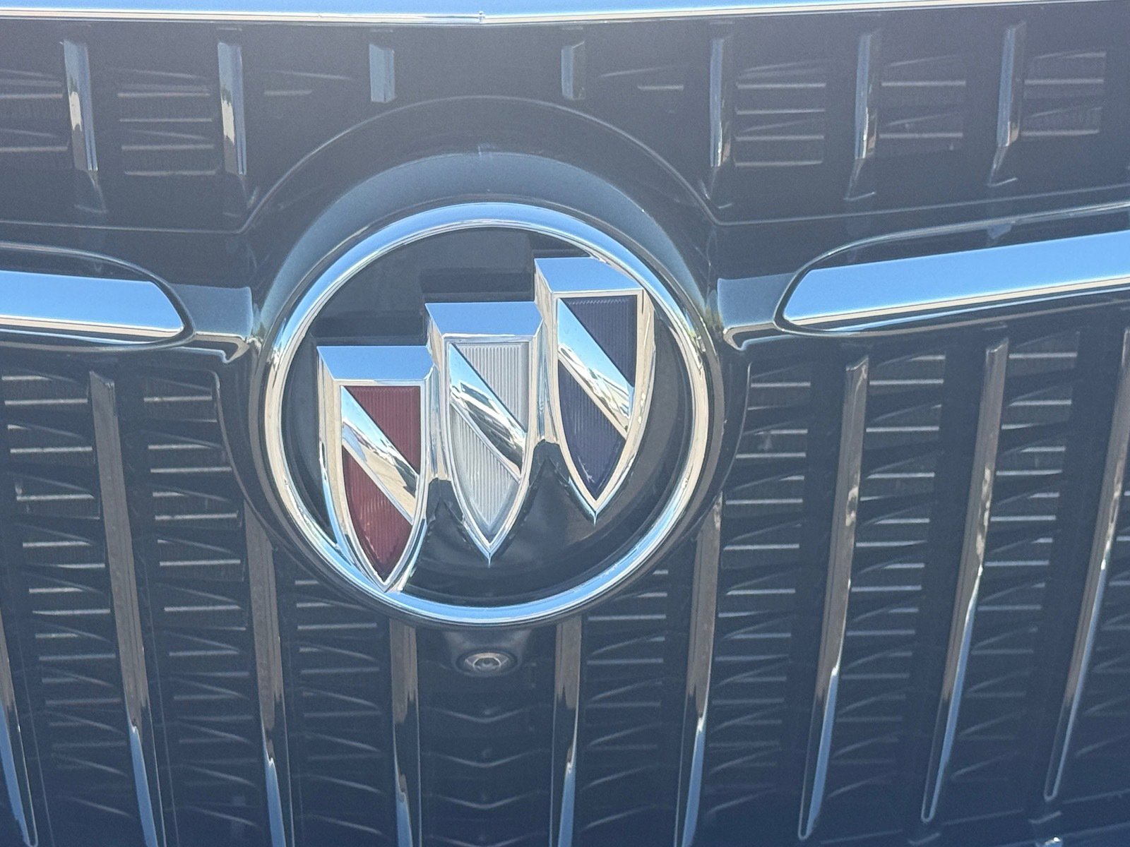 Used 2020 Buick Enclave Essence w/ Sound and Sites Package image 30