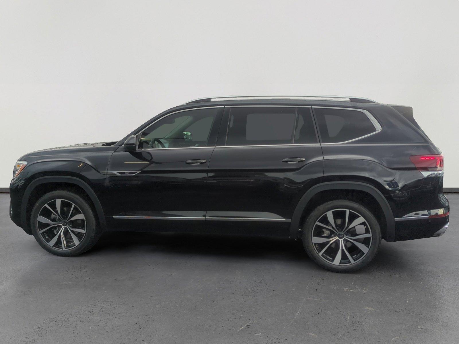 New 2026 Volkswagen Atlas SEL Premium R-Line image 2