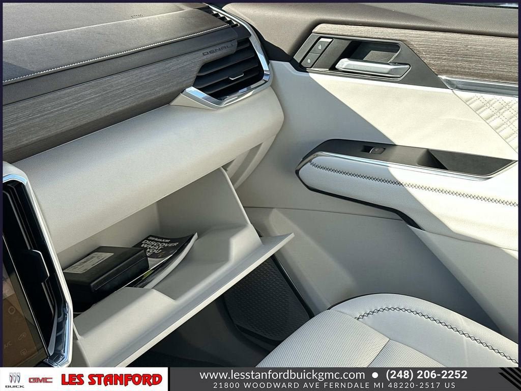 Used 2024 GMC Acadia Denali image 36