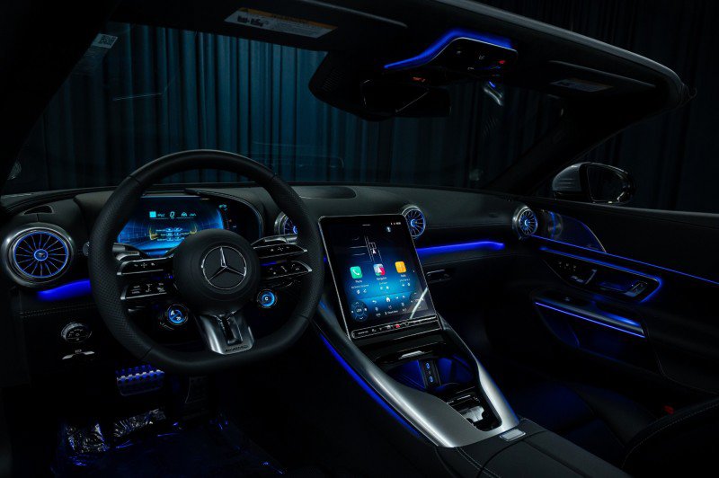 New 2026 Mercedes-Benz SL 63 AMG S e Performance 4MATIC image 18
