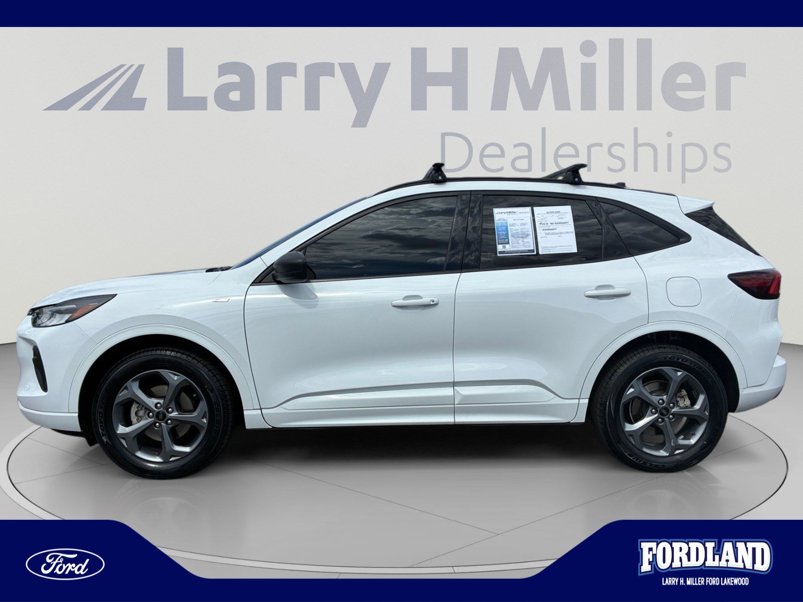 Used 2023 Ford Escape ST-Line AWD/4WD image 2