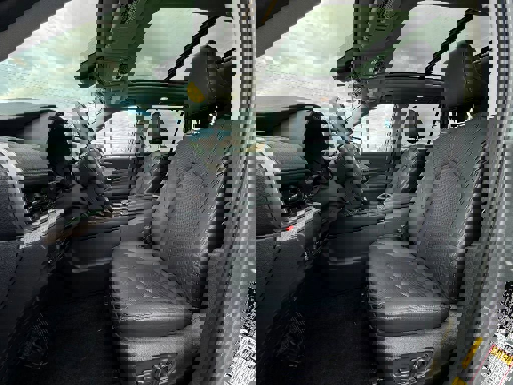 Used 2025 Toyota Grand Highlander Limited image 28