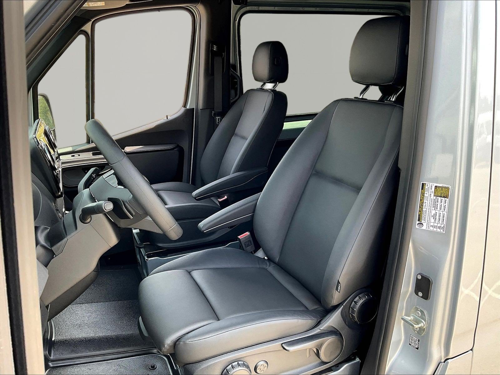 New 2025 Mercedes-Benz Sprinter 2500 image 16