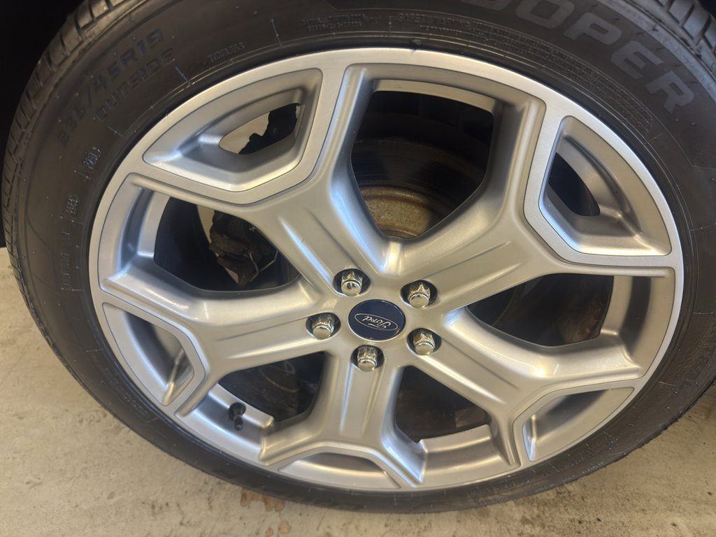 Used 2017 Ford Escape Titanium w/ Equipment Group 301A image 33