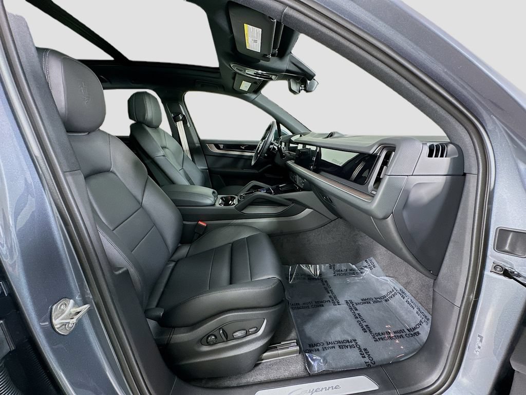 New 2026 Porsche Cayenne AWD/4WD image 31