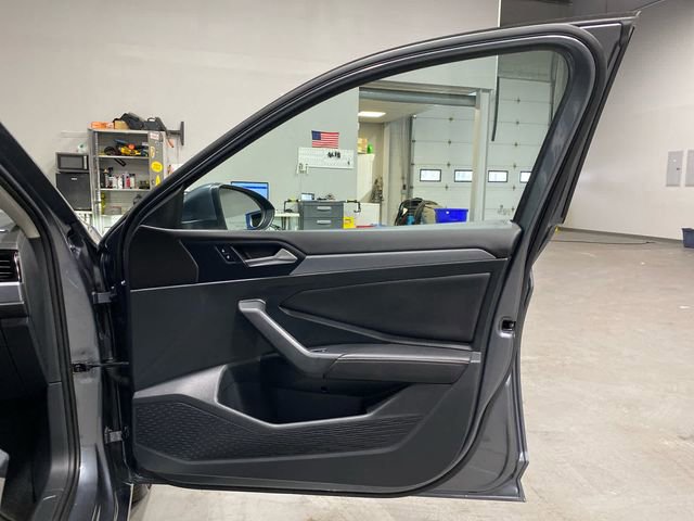 Used 2022 Volkswagen Jetta SE FWD image 28