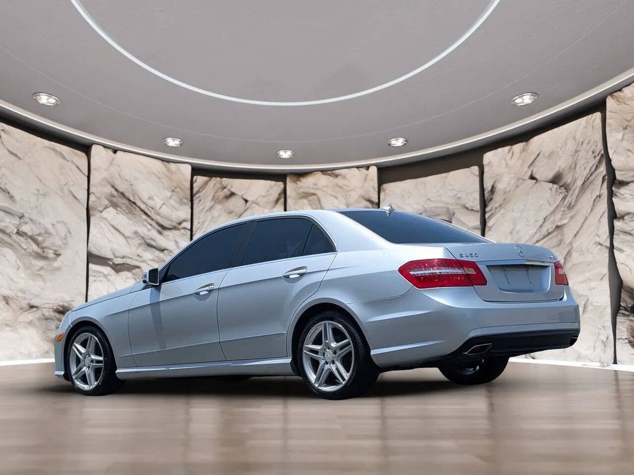 Used 2011 Mercedes-Benz E 350 4MATIC Sedan image 7