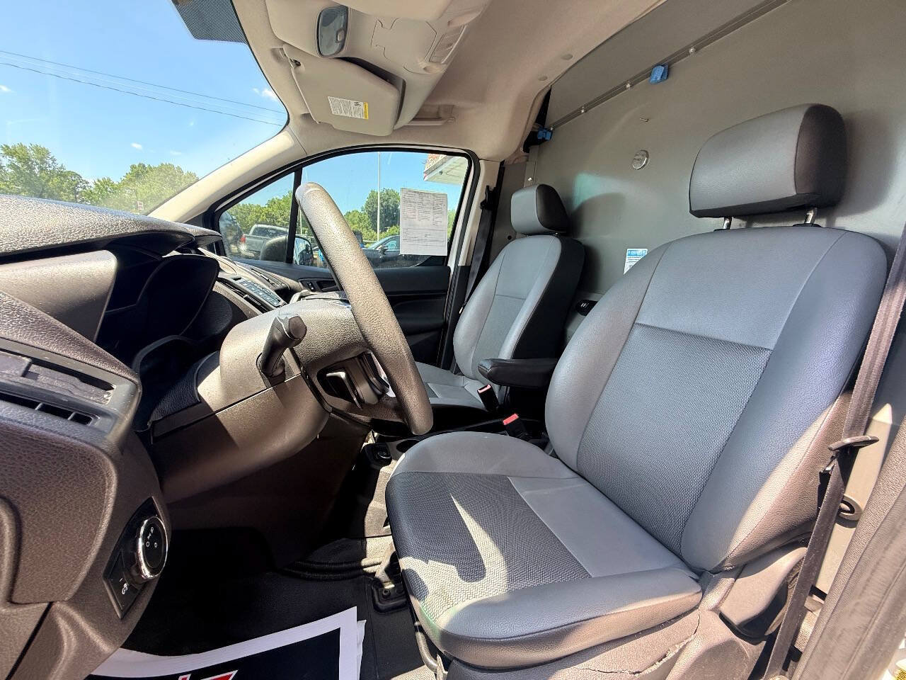Used 2017 Ford Transit Connect XL FWD image 25