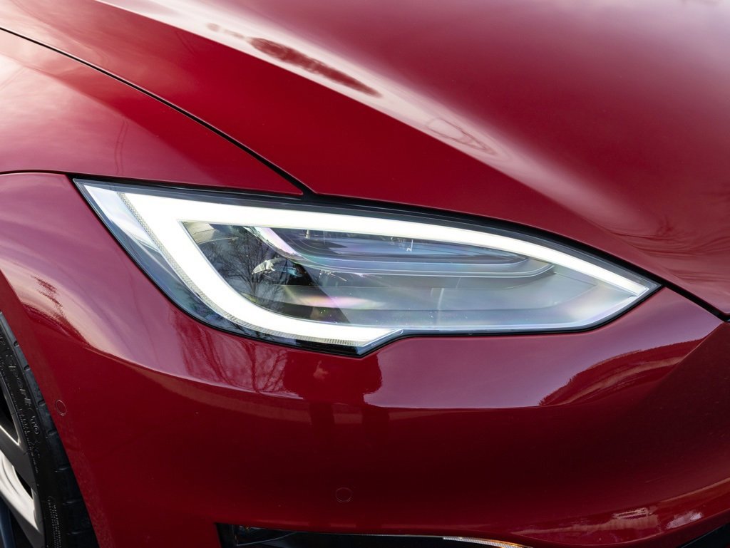 Used 2022 Tesla Model S Plaid image 16