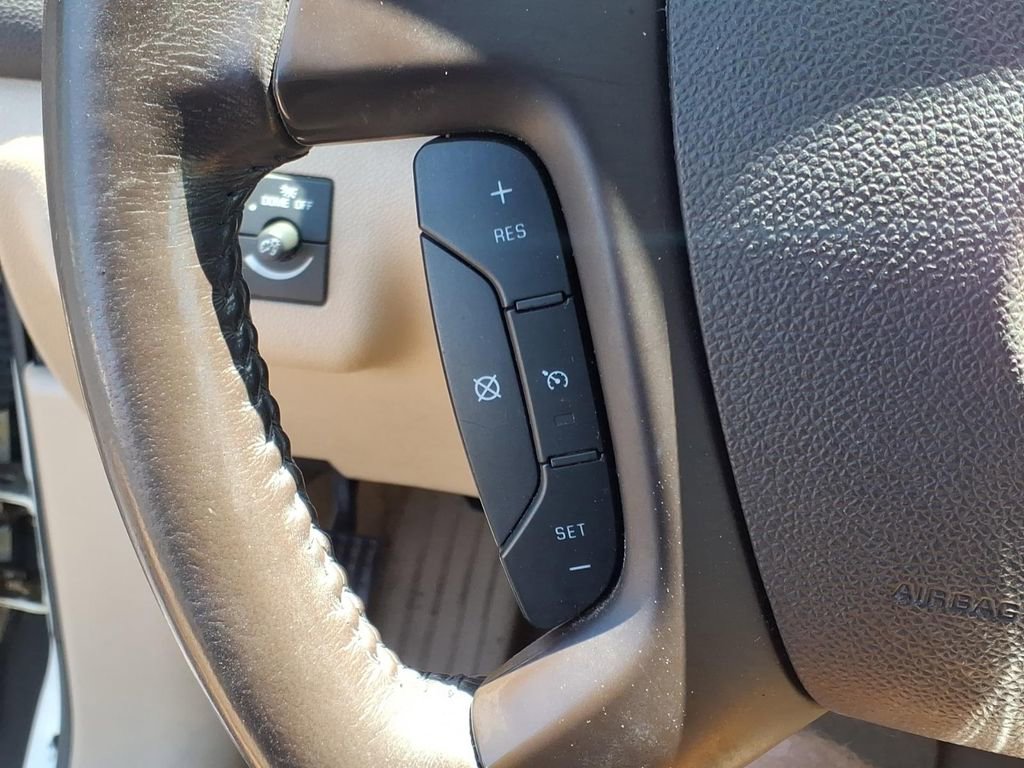 Used 2011 Buick Enclave CXL FWD image 17