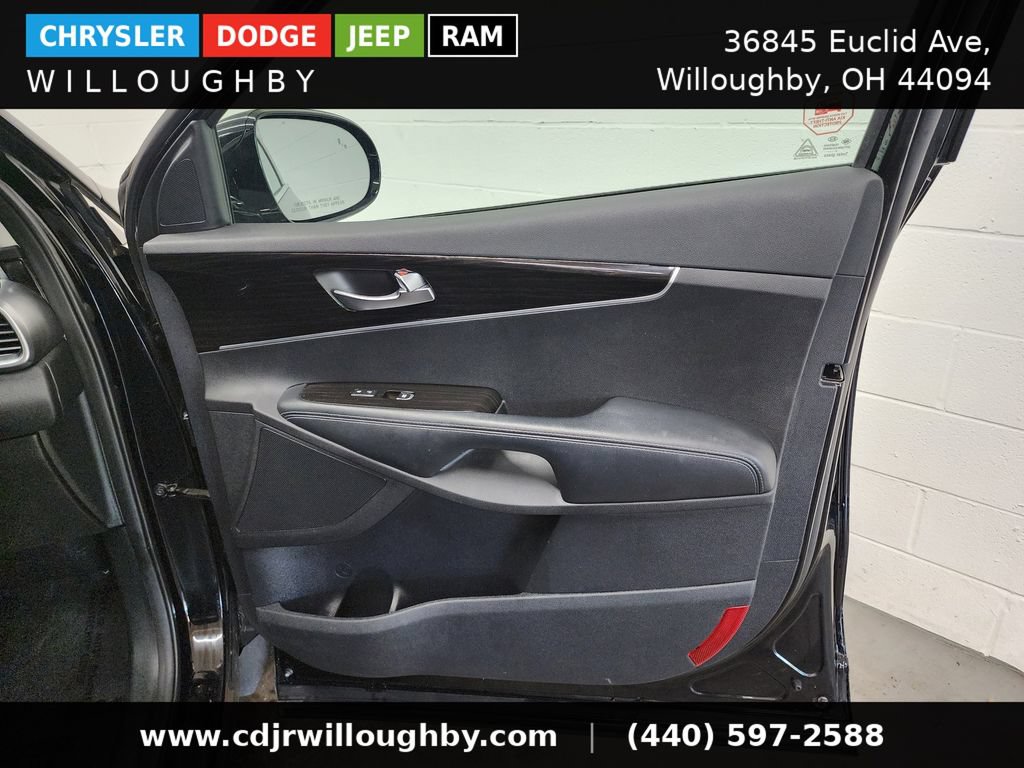 Used 2020 Kia Sorento LX FWD image 35