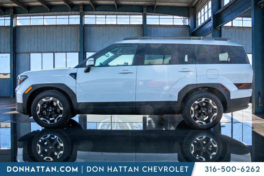 Used 2024 Hyundai Santa Fe SEL image 2