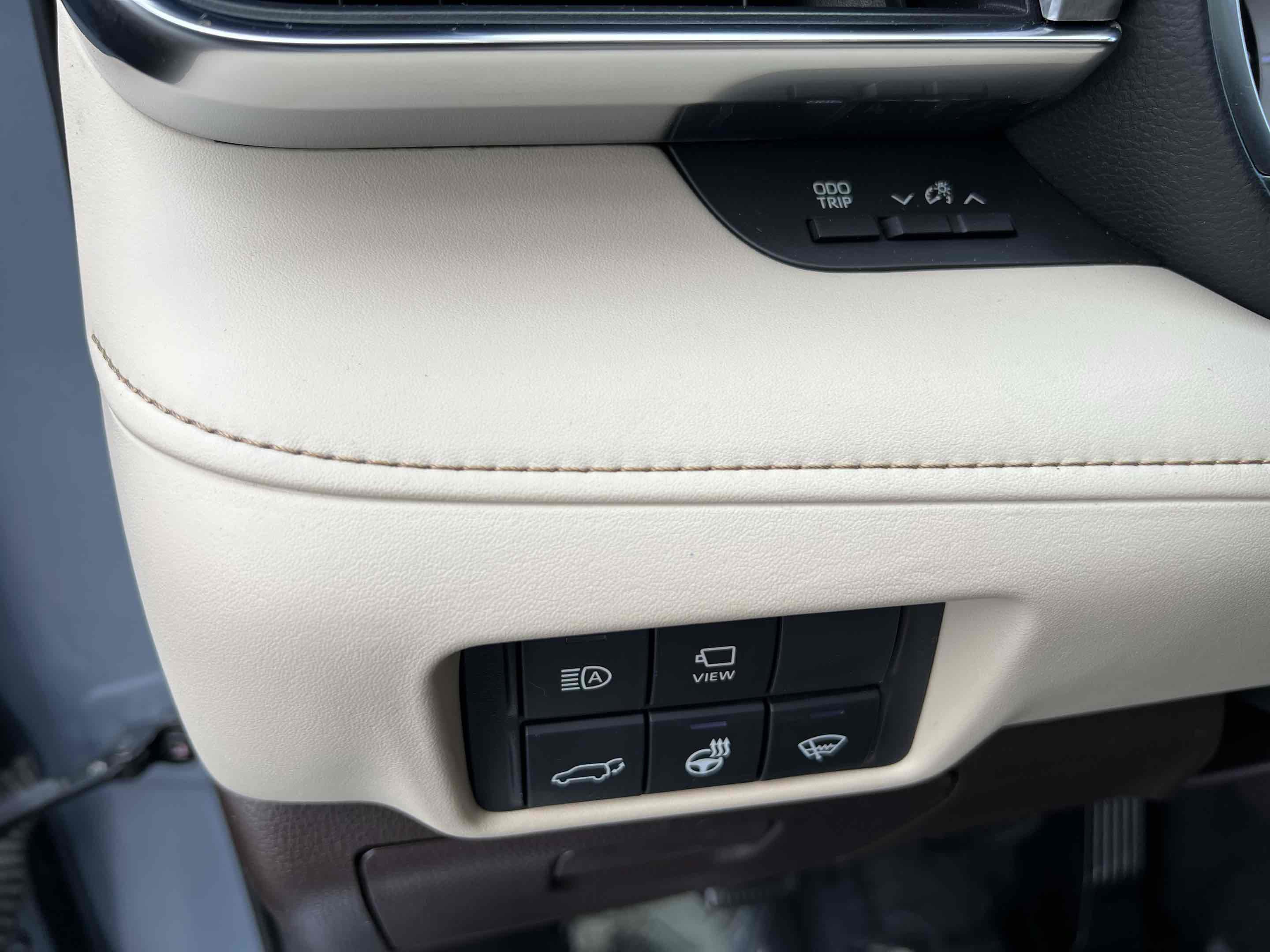 Used 2020 Toyota Highlander Platinum image 34