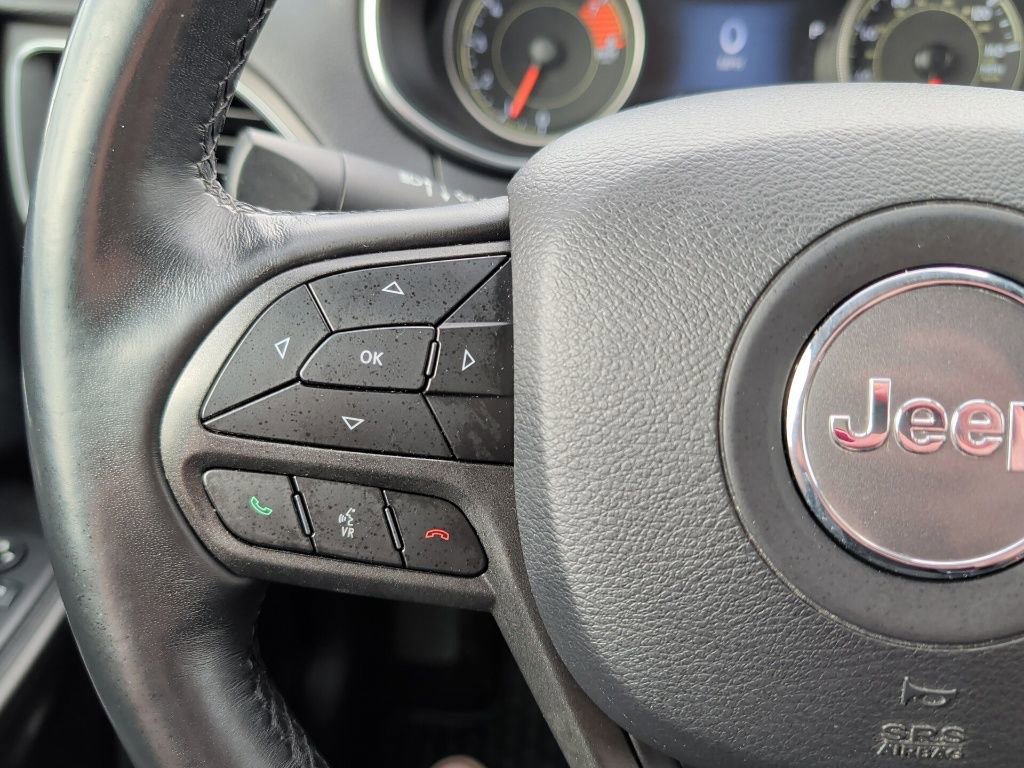 Used 2019 Jeep Cherokee Trailhawk w/ Cold Weather Group AWD/4WD image 21