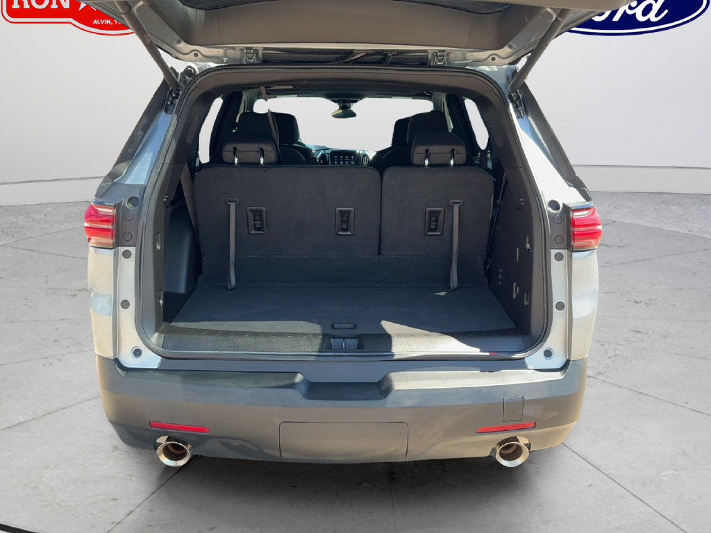 Used 2023 Chevrolet Traverse LT FWD image 21