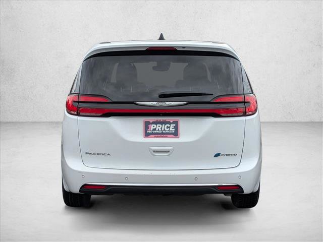 Used 2024 Chrysler Pacifica Select image 7