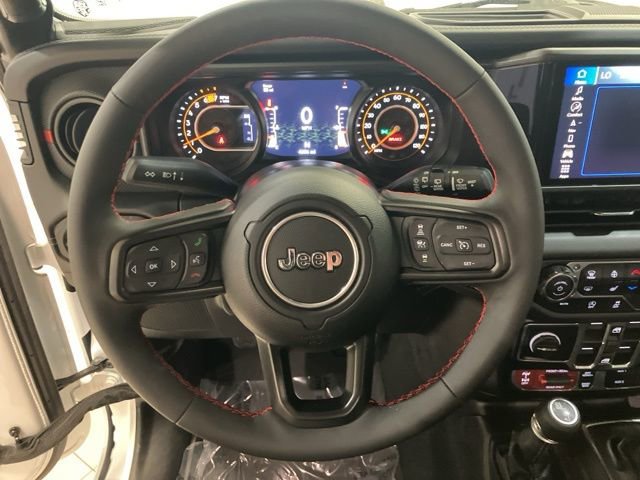 Used 2024 Jeep Wrangler Unlimited Rubicon w/ Technology Group image 13