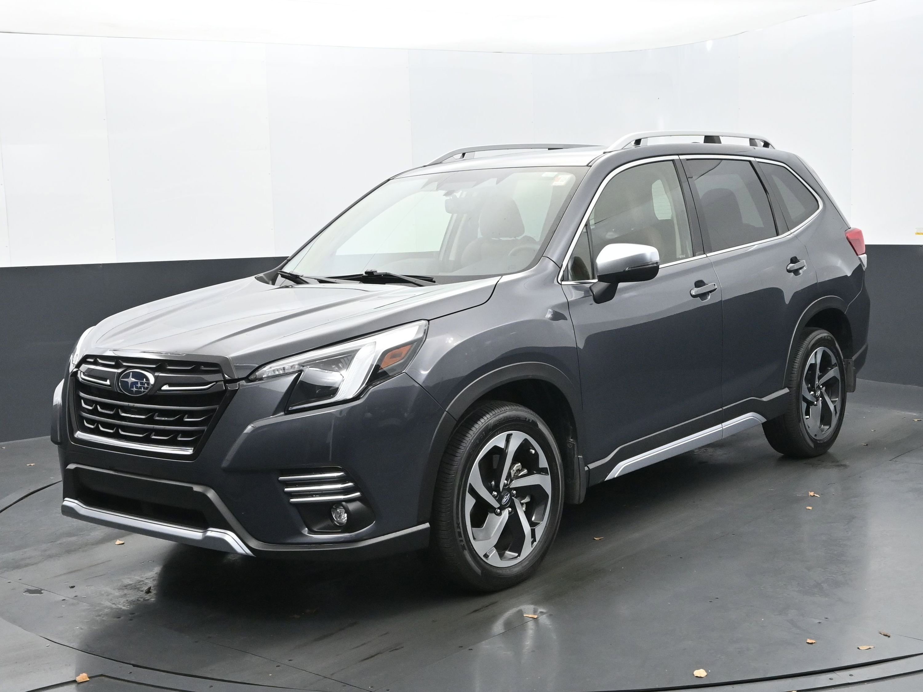 Used 2024 Subaru Forester Touring w/ Pop Package 2 image 1