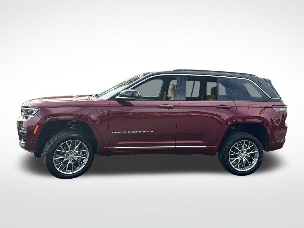 Used 2025 Jeep Grand Cherokee Summit AWD/4WD image 4