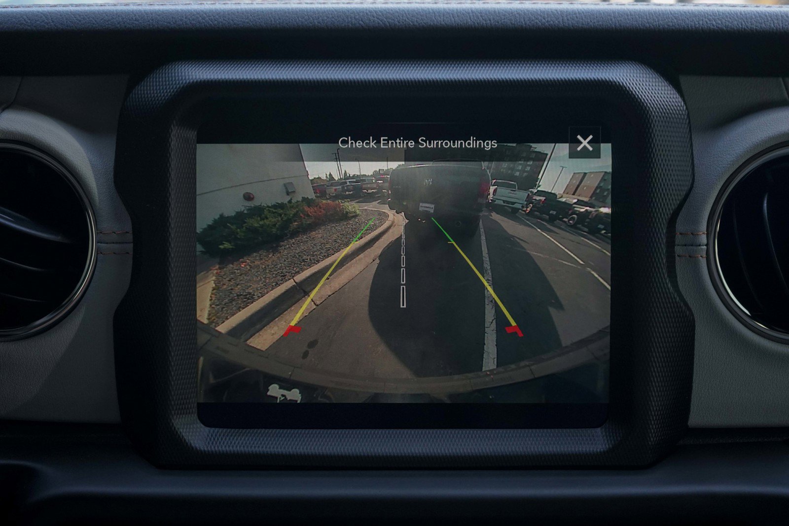 Used 2022 Jeep Wrangler Unlimited Sahara image 18