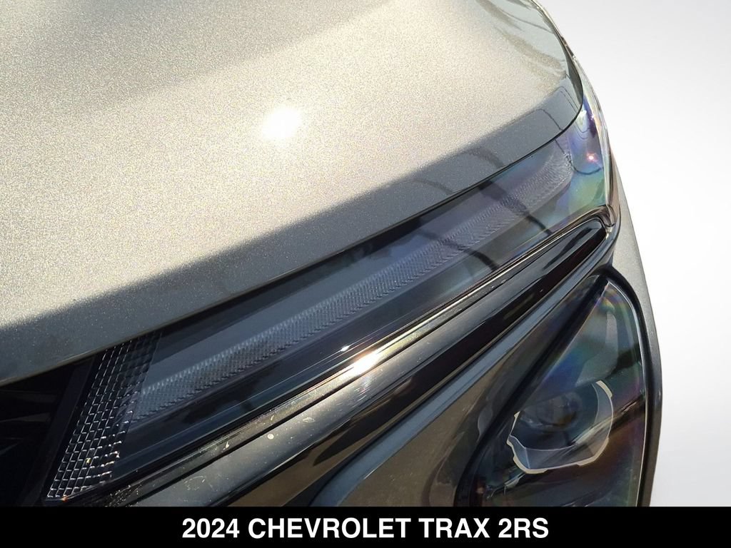 Used 2024 Chevrolet Trax RS w/ Driver Confidence Package FWD image 10