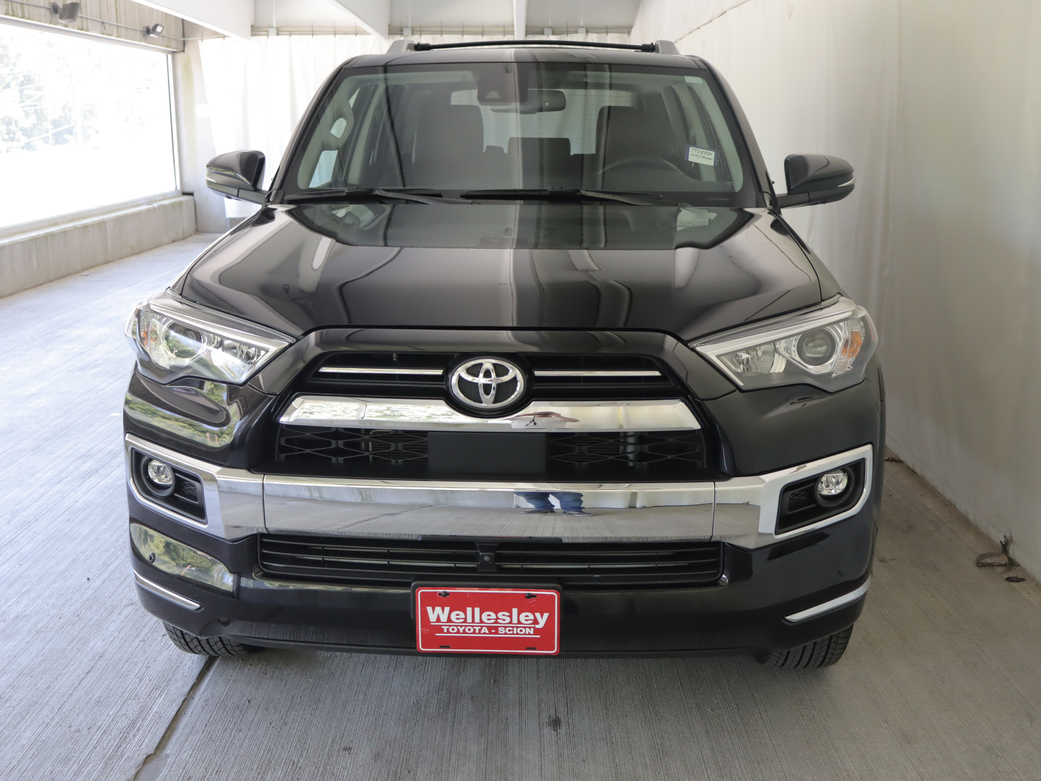 Used 2023 Toyota 4Runner Limited AWD/4WD image 6