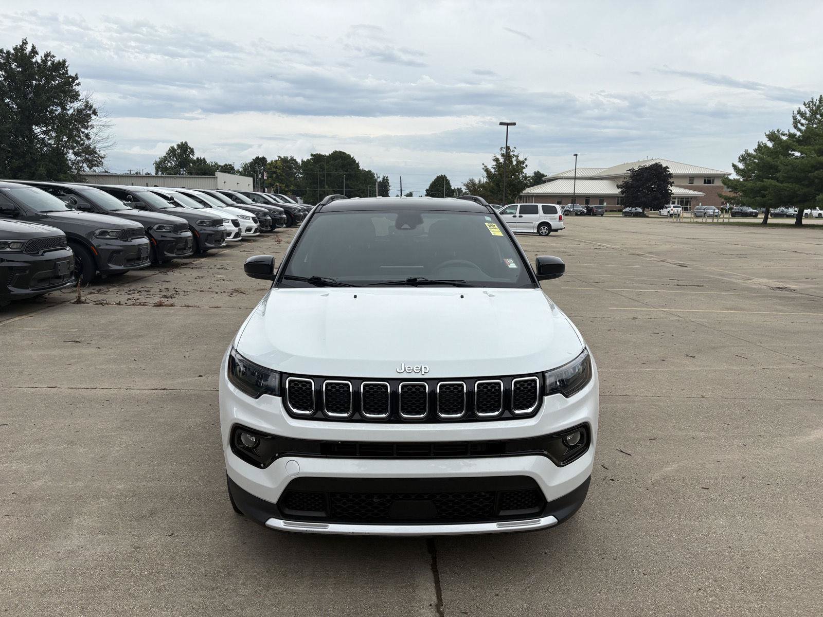 Used 2023 Jeep Compass Limited AWD/4WD image 18