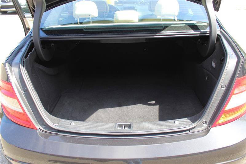 Used 2008 Mercedes-Benz C 350 Sport image 26