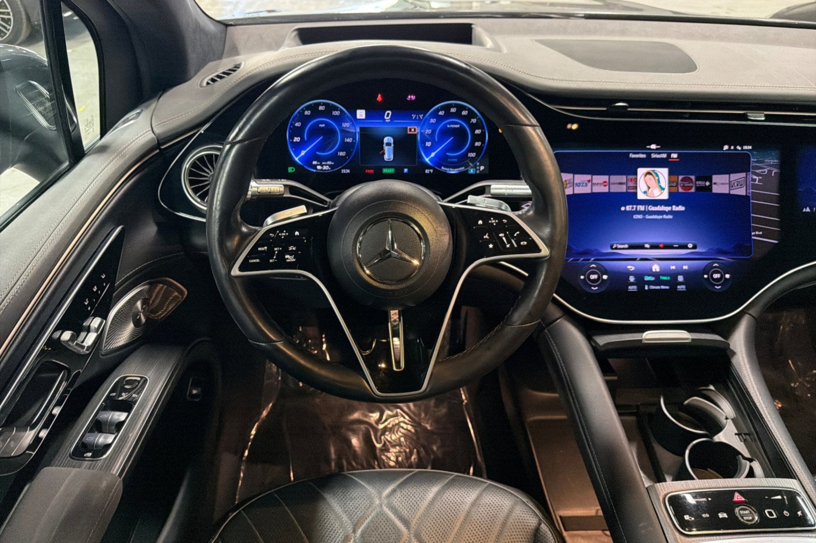 Used 2023 Mercedes-Benz EQS 580 4MATIC SUV image 13