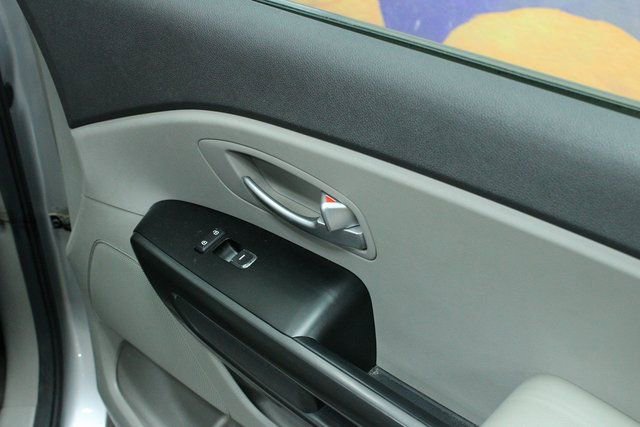 Used 2018 Kia Sedona L image 10