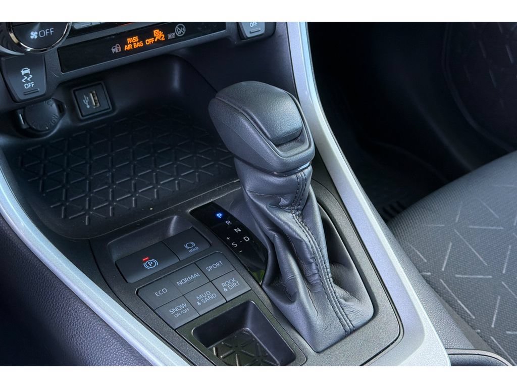 Certified 2025 Toyota RAV4 XLE AWD/4WD image 23