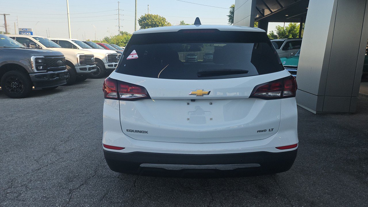 Used 2024 Chevrolet Equinox LT AWD/4WD image 5
