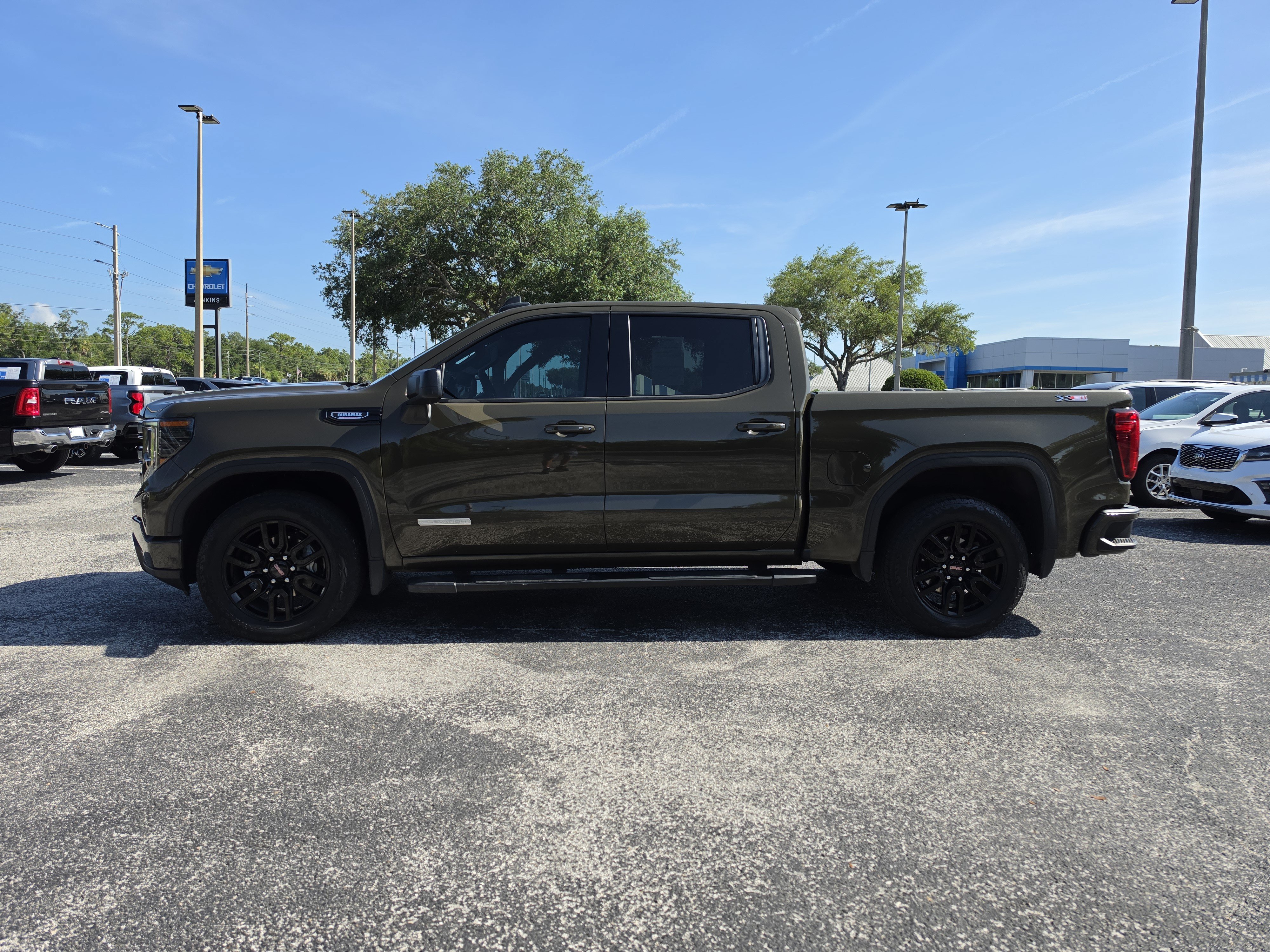 Certified 2023 GMC Sierra 1500 Elevation w/ X31 Off-Road Package AWD/4WD image 9