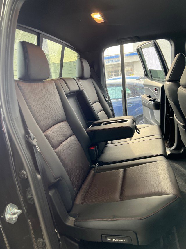 Used 2023 Honda Ridgeline Black Edition image 9
