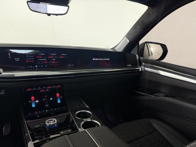 Used 2025 Cadillac Escalade V AWD/4WD image 34