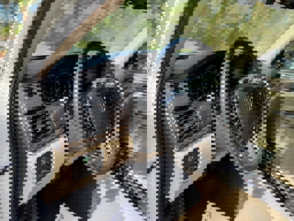 Used 2016 Honda Accord Touring image 12