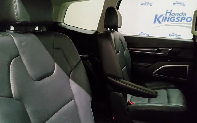 Used 2025 Kia Telluride S image 18