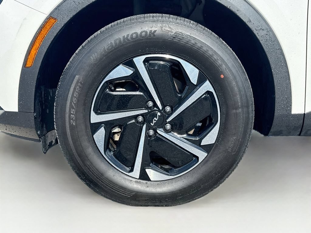 Certified 2023 Kia Sportage LX AWD/4WD image 32