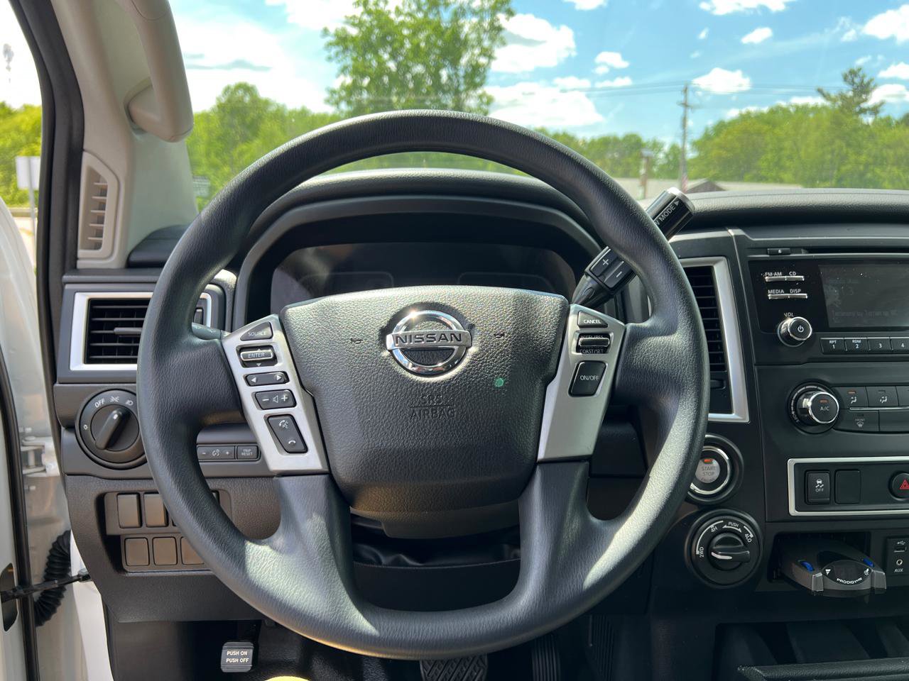 Used 2018 Nissan Titan S w/ S Utility Package AWD/4WD image 20