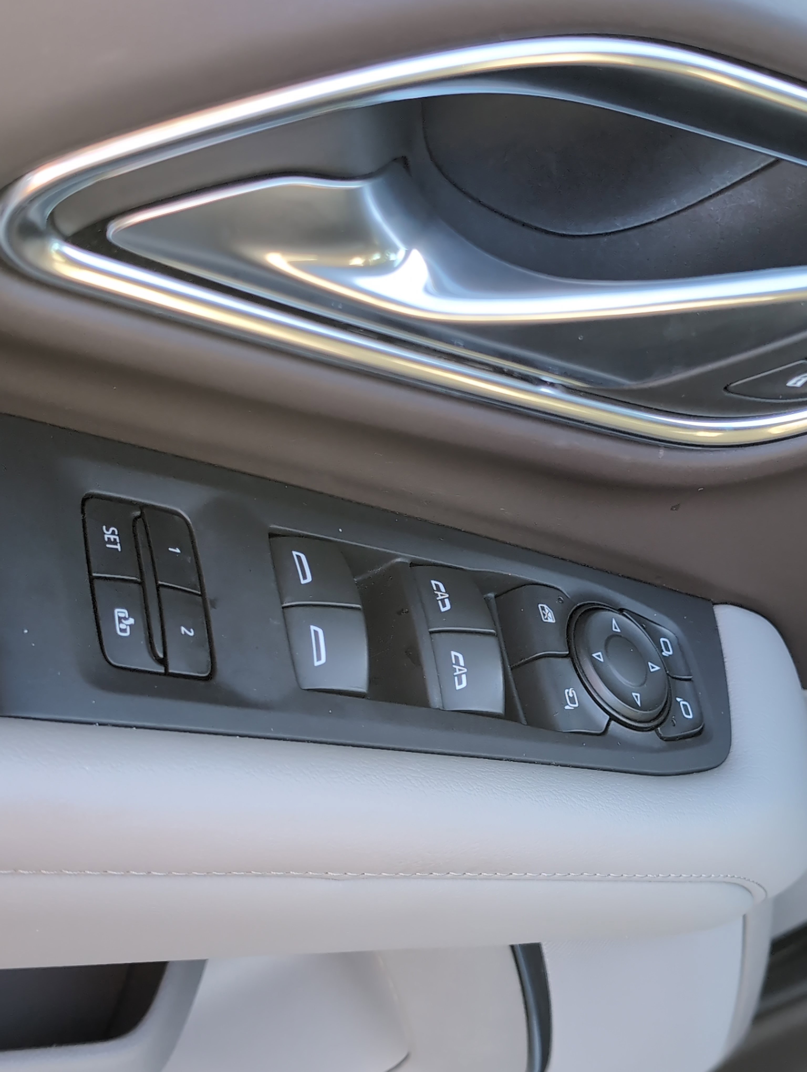 Used 2024 Chevrolet Tahoe Z71 w/ Luxury Package image 12