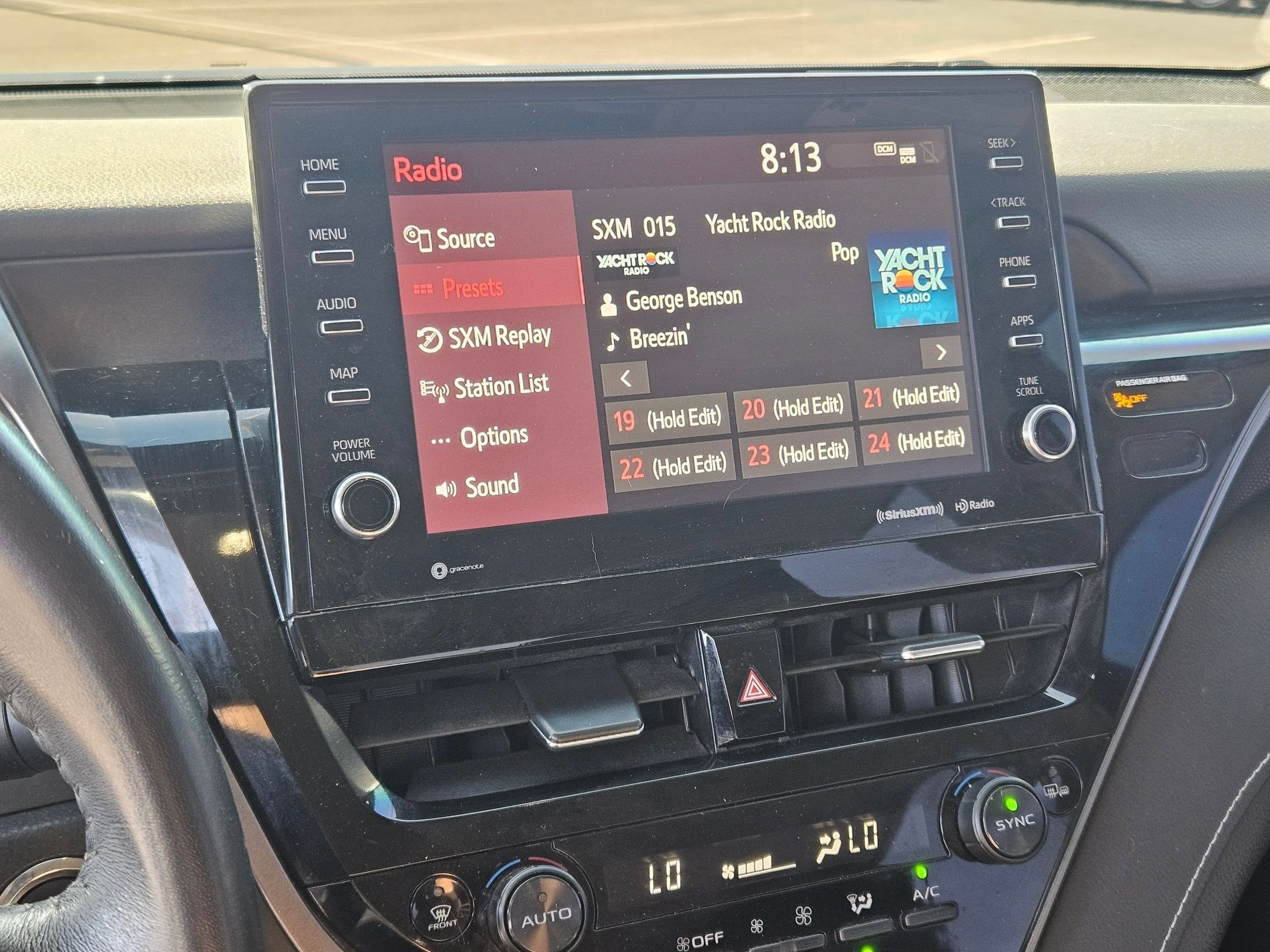 Used 2022 Toyota Camry XSE FWD image 18