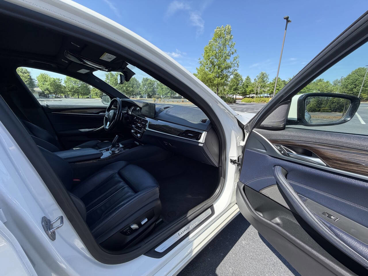 Used 2018 BMW 540i RWD image 19