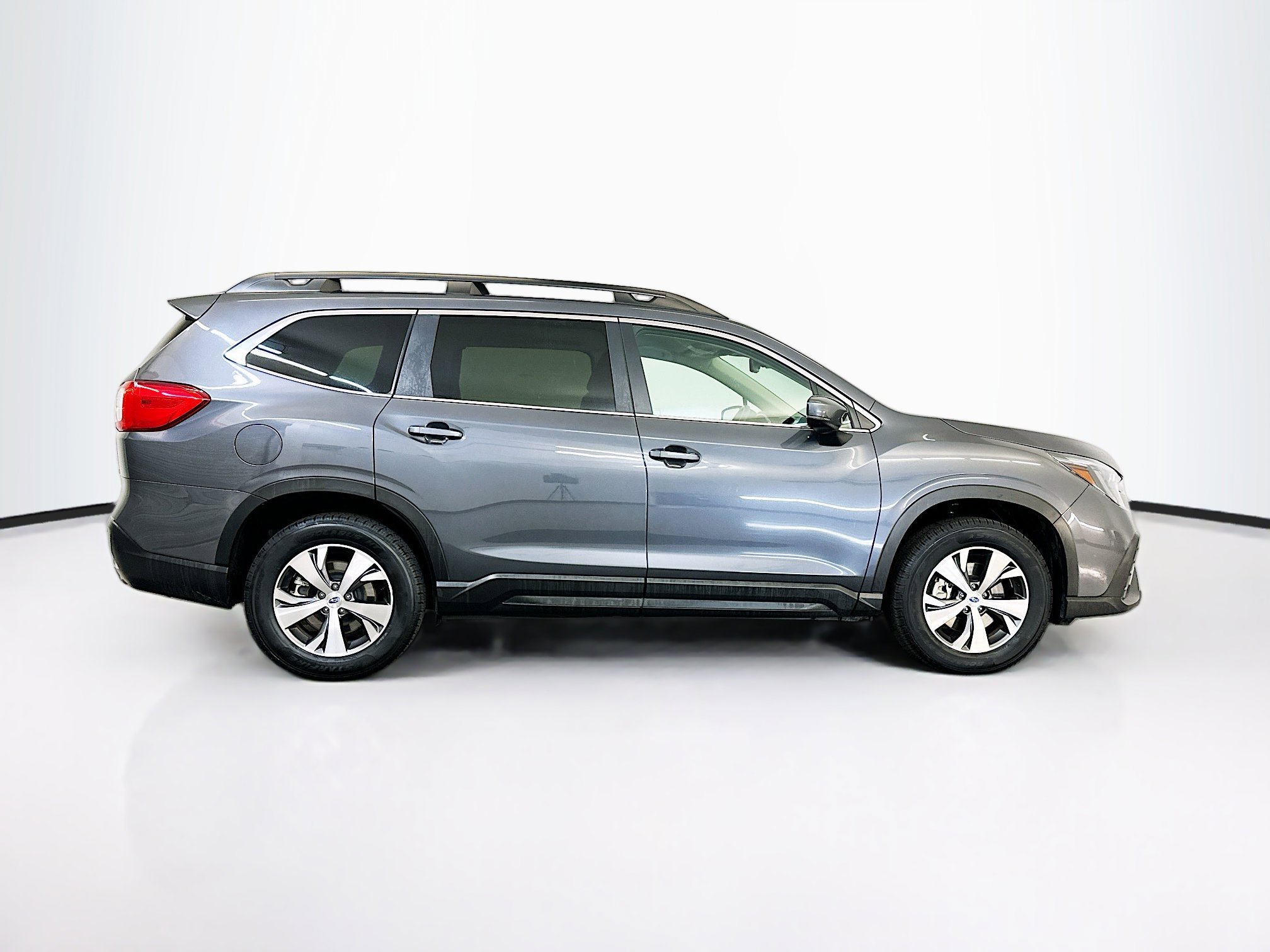 Used 2025 Subaru Ascent Premium image 10